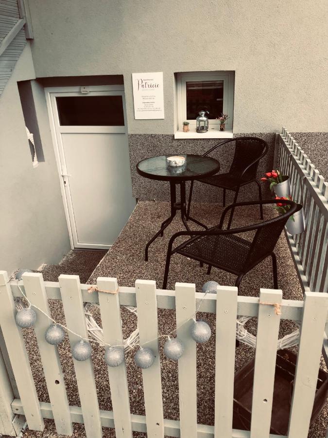 Apartmanek Patricie Room With Kitchenette Suitable For 2 Adults And 2 Children Mikulov Exterior photo
