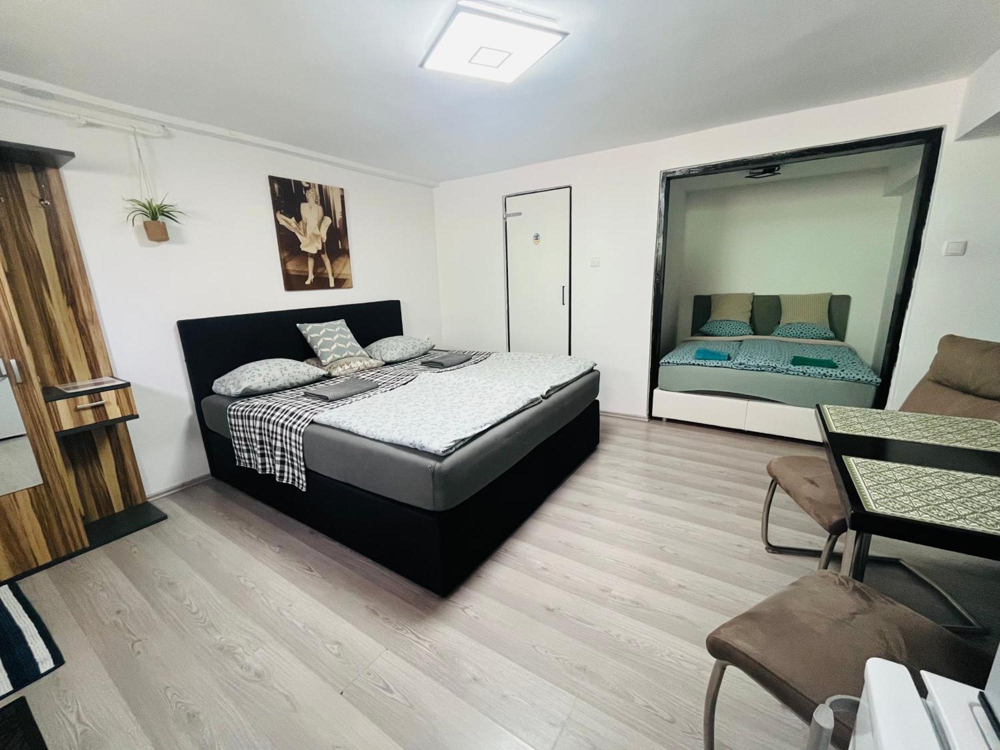 Apartmanek Patricie Room With Kitchenette Suitable For 2 Adults And 2 Children Mikulov Exterior photo
